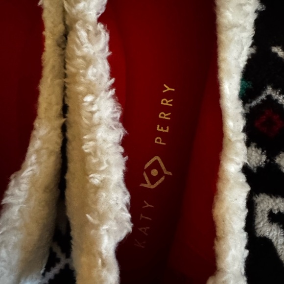 Katie Perry flats shearling with red ribbon - Picture 2 of 5